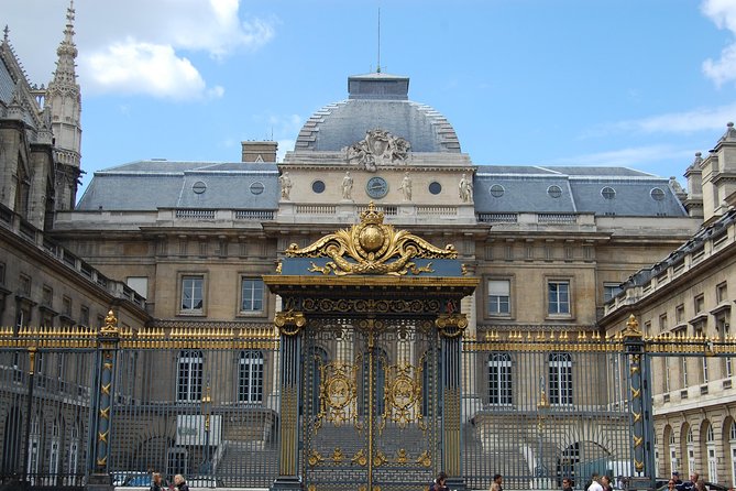 Private 4-Hour City Tour of Paris With Driver and Official Guide - Common questions