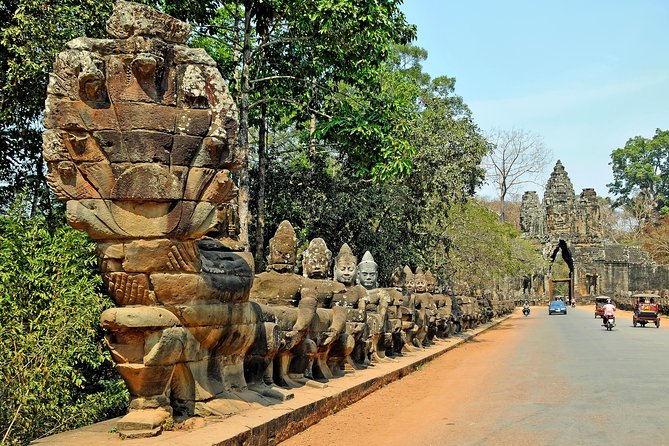 Private Angkor Wat Guided Sunset Tour - Insightful Traveler Reviews