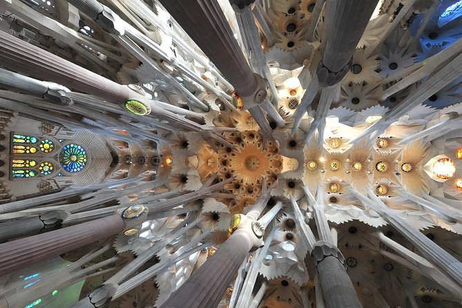 Private Barcelona and Sagrada Familia Tour With Hotel Pick-Up - Booking Process