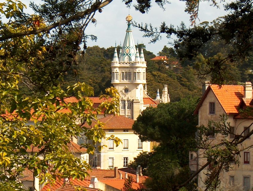 Private Full-Day Tour of Sintra, Cascais, and Lisbon - Helpful Tips and Traveler Feedback