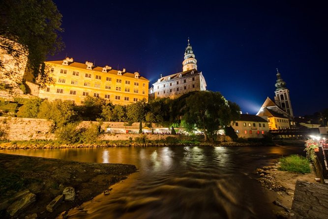 Private Return Day Trip From Linz to Cesky Krumlov With Guided Tour - Common questions