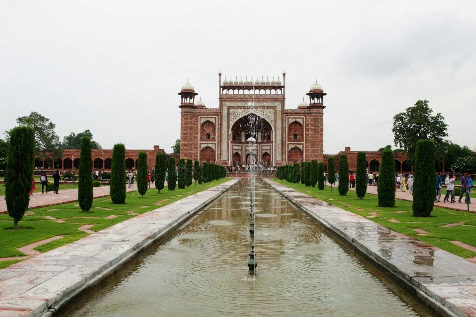 Quick Escape: Delhi to Agra Private Tour by Express Train - Local Insights