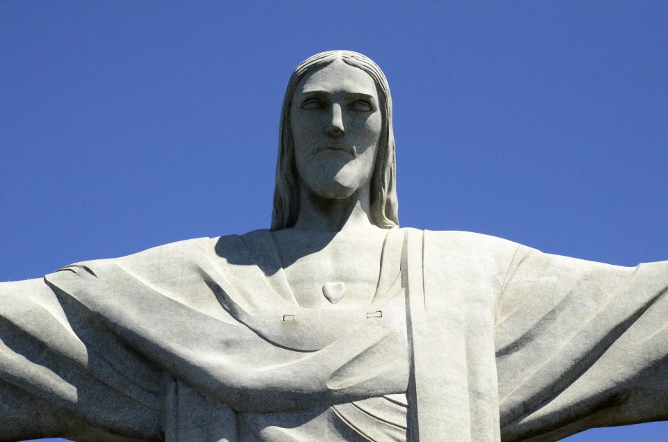 Rio: Christ the Redeemer & Selarón Steps Half-Day Tour - Common questions