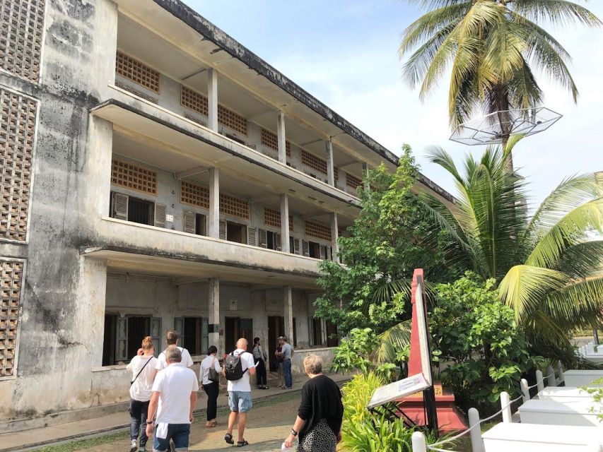 Royalpalace, Toul Sleng (S21), Museum & Killing Field - Directions