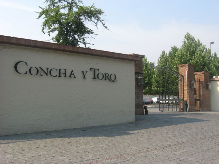 Santiago: Concha Y Toro and Undurraga Vineyards Tour - Common questions