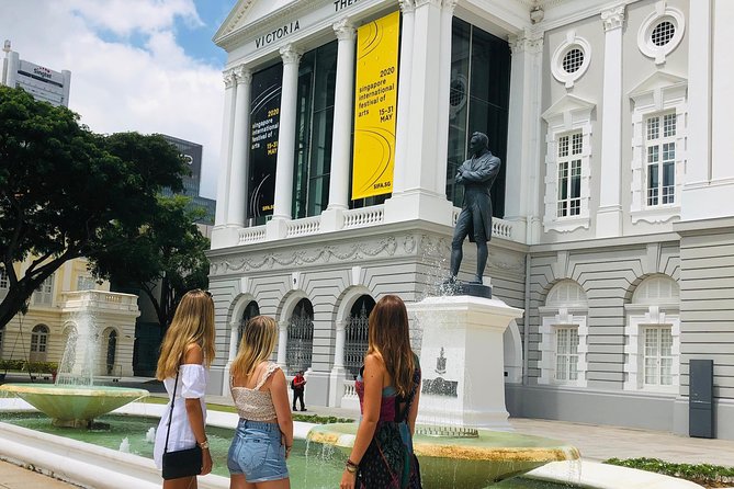 See 15 Top Singapore Sights. Fun Local Guide! - Orchard Road