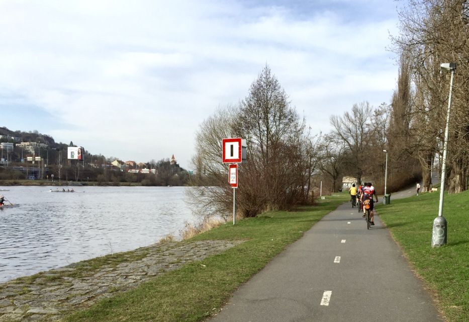 Self-Guided Bike Tour to Konopiste Castle - Return to Prague