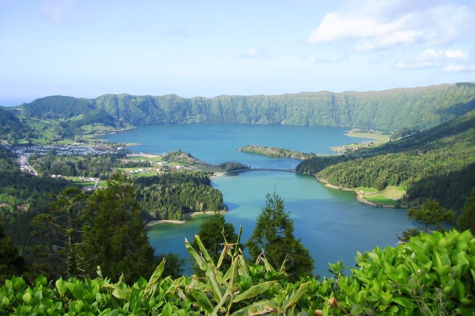 Sete Cidades Azores 4x4 Day Tour From Ponta Delgada - Common questions