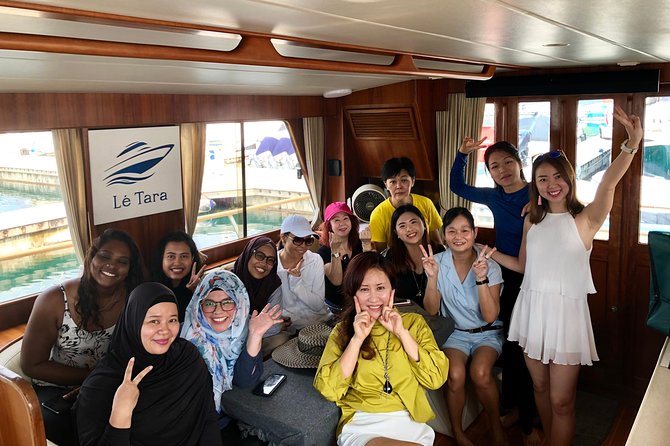 Singapore Southern Islands Yacht Guided Tour - Support and Assistance