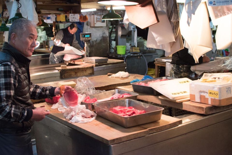 Small Group Tsukiji Fish Market Food Tour - Common questions