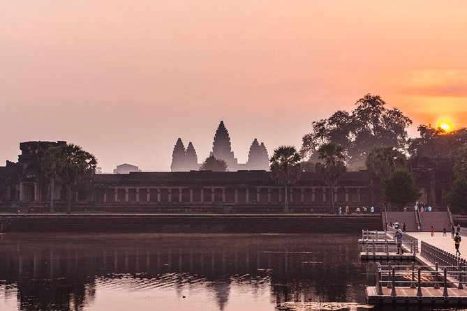Sunrise Angkor Wat Small-Group Tour From Siem Reap - Common questions