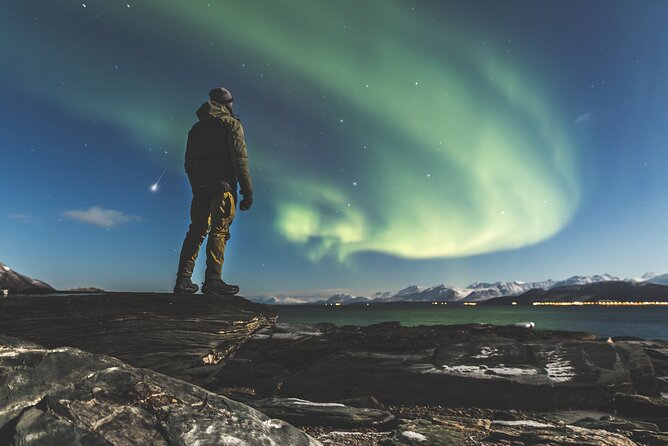 Tour in Search of the Northern Lights in Tromso - Common questions