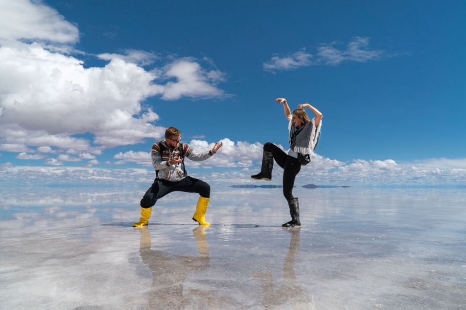 Uyuni Salt Flats and Red Lagoon 3-Days English in Guide - Live Tour Guides