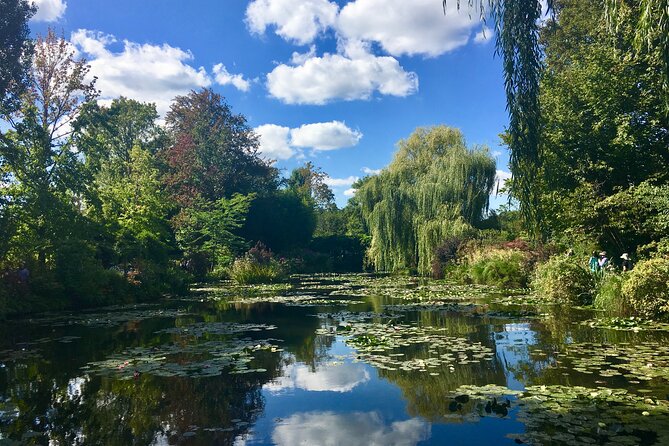 Versailles Palace & Giverny Private Guided Tour With Lunch - Priority Access - Priority Access Benefits