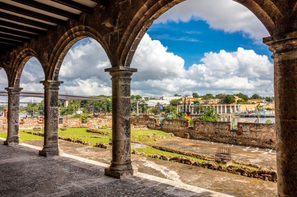 Visit to the City of Santo Domingo With Guide & Typical Food - Common questions