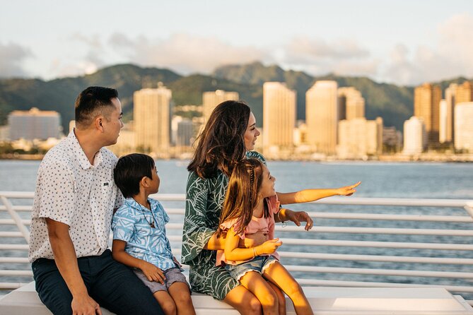 Waikiki Sunset Cocktail Cruise Aboard the Majestic by Atlantis - Entertainment and Highlights