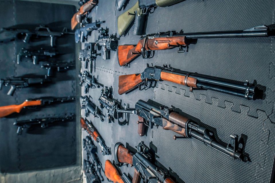 Warsaw: Gun Shooting Experience With Transfers - Ammunition and Weapons Available