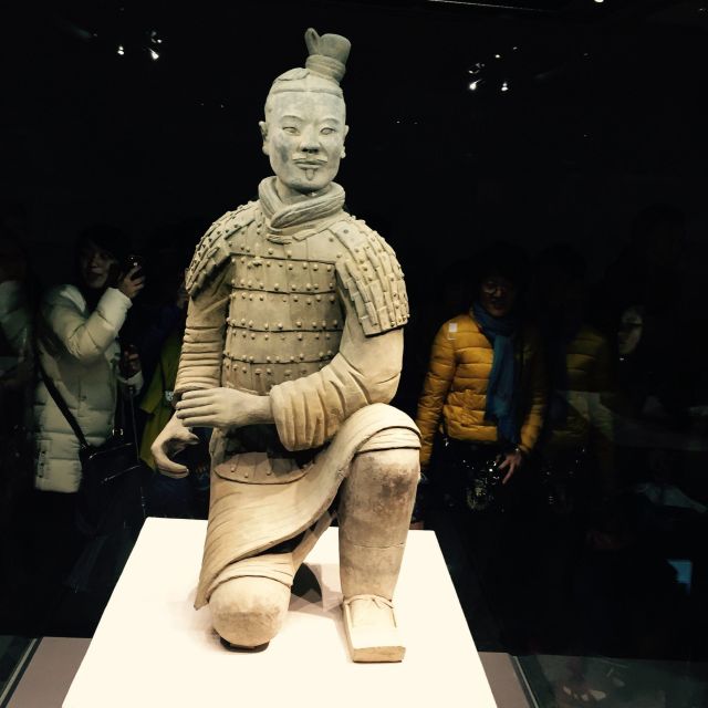 Xi'an: Full-Day Private Terracotta Warriors & City Wall - Chinese Lunch Experience