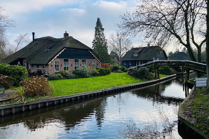Zaanse Schans and Giethoorn Small-Group Tour With Hotel Pick up - Recommendations and Exclusions