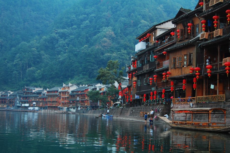 Zhangjiajie and Fenghuang Private Tour - Common questions