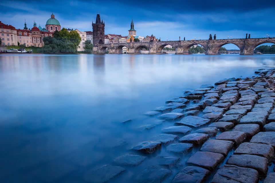 3-hour Walking Photo Tour in Prague - Common questions