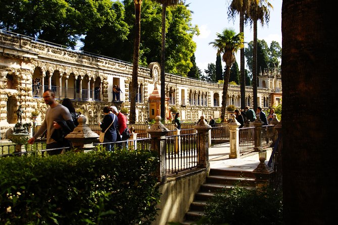 Alcazar of Seville Reduced-Group Tour - Common questions