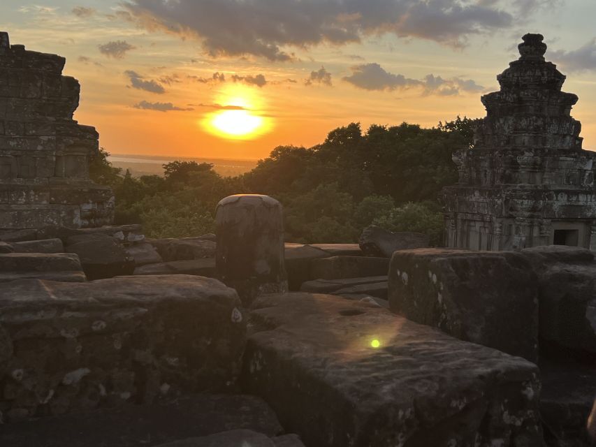 Angkor Wat: Small Circuit Tour by Car With English Guide - Enhance Your Visit