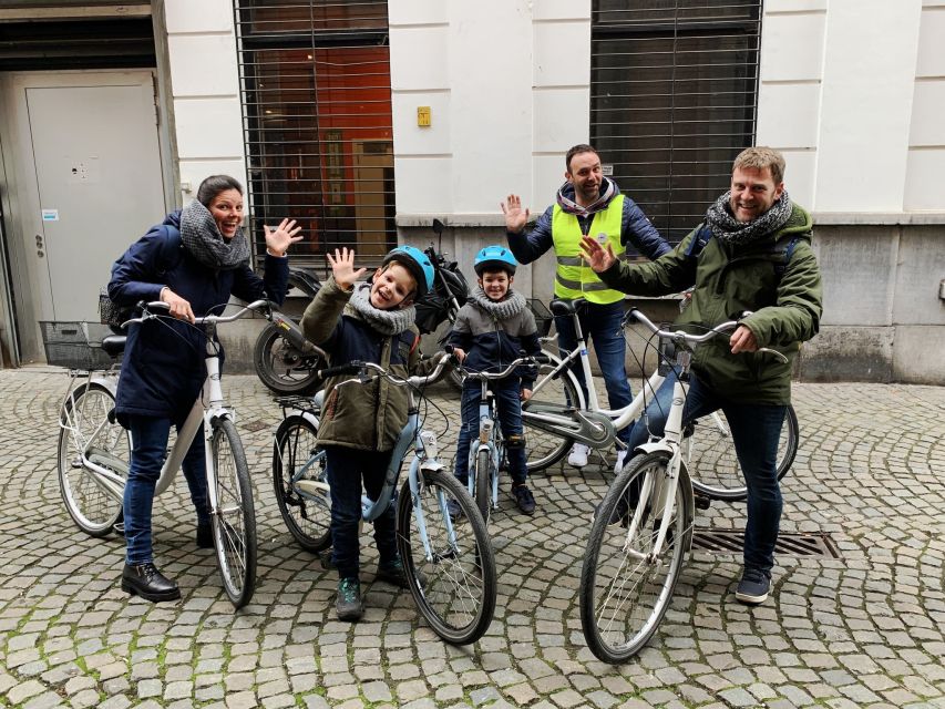 Antwerp: City Highlights Group Bike Tour With a Guide - Positive Feedback Highlights