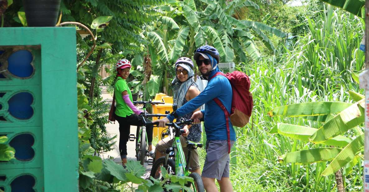 Bangkok: Bike and Canal Boat Tour With Lunch - Common questions