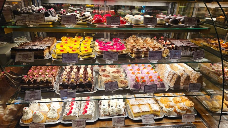 Bucharest: Sweet Delights History and Desserts Walking Tour - Walking Tour Itinerary