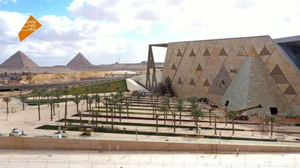 Cairo: Grand Egyptian Museum, Giza Pyramids and Sphinx Tour - Visit to Pyramids and Sphinx