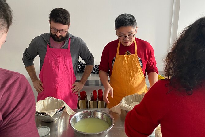 Cheese Making Workshop by De Hallen, Heart of Amsterdam - Common questions