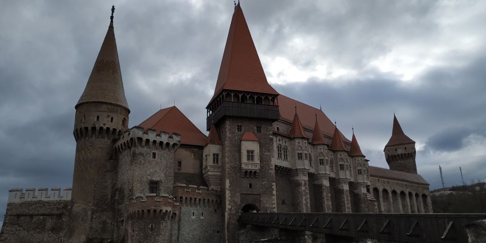 From Bucharest: Multi-City Dracula 8-Day Private Tour - Expert Guided Tour