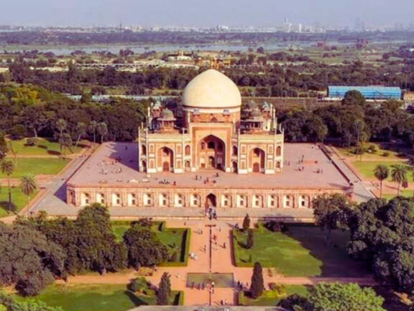 From Jaipur: Taj Mahal, Agra Fort, Baby Taj Day Trip by Car - Common questions