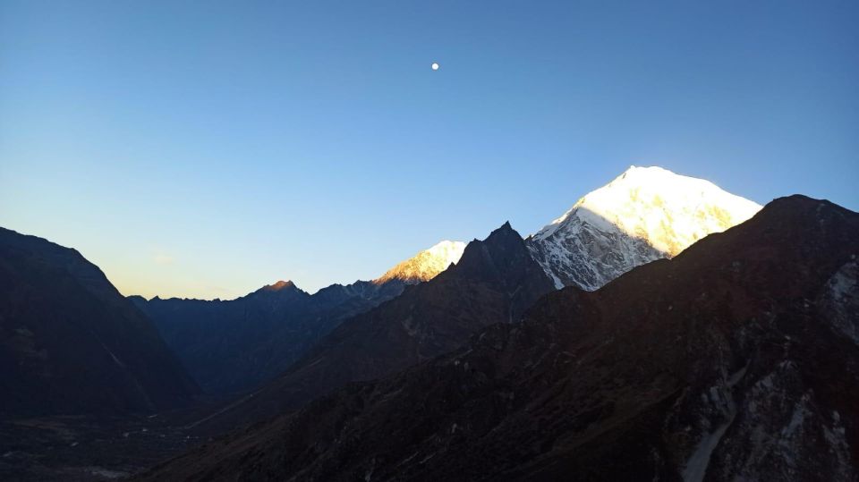 From Kathmandu: 10 Day Langtang Valley Private Trek - Weather Conditions and Preparation Tips