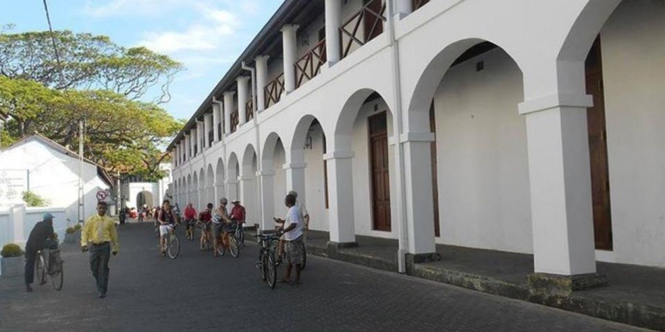 Galle Urban Exploration: Fort and City Cycling Adventure" - Common questions