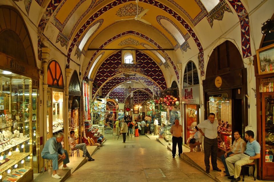 Istanbul: Spice Bazaar Tour and Bosphorus Morning Cruise - Common questions