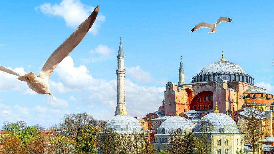 Istanbul's Popular Duo: Hagia Sophia & Topkapı Palace - Common questions