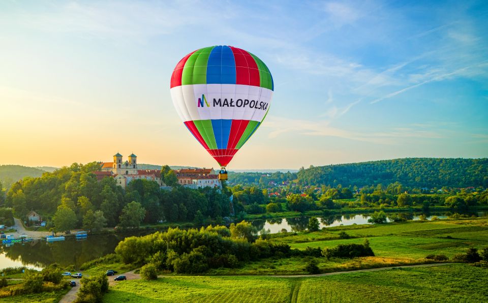 Kraków: Private Hot Air Balloon Flight With Champagne - Common questions