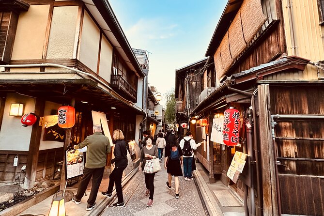 Kyoto : Pontocho All-Including Evening Local Food Tour Adventure - Common questions