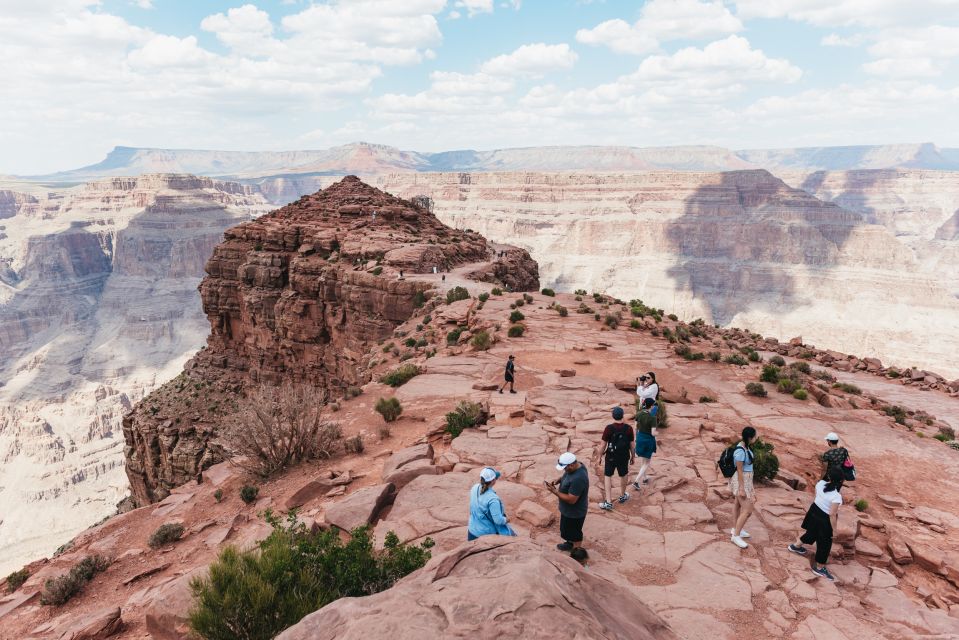 Las Vegas: Grand Canyon West and Hoover Dam Tour With Meals - Tour Experience