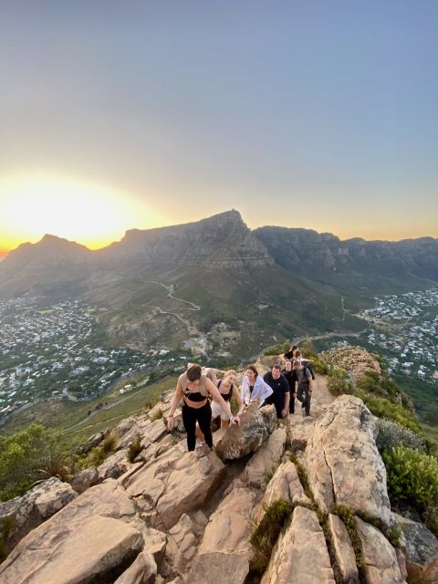 Lion's Head Sunrise & Sunset Hike Hotel Pick-Up Offered! - Common questions