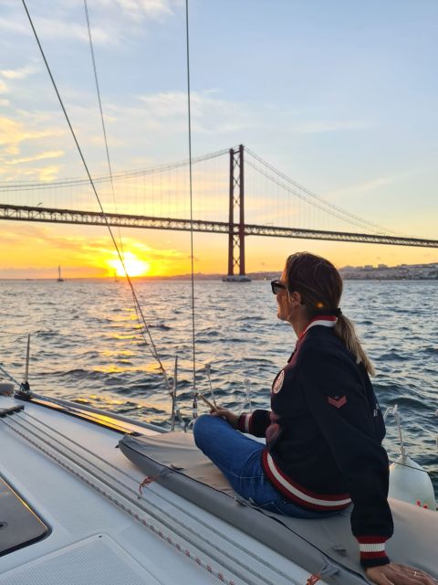 Lisbon: Day, Afternoon, or Sunset Boat Cruise With Wine - Common questions