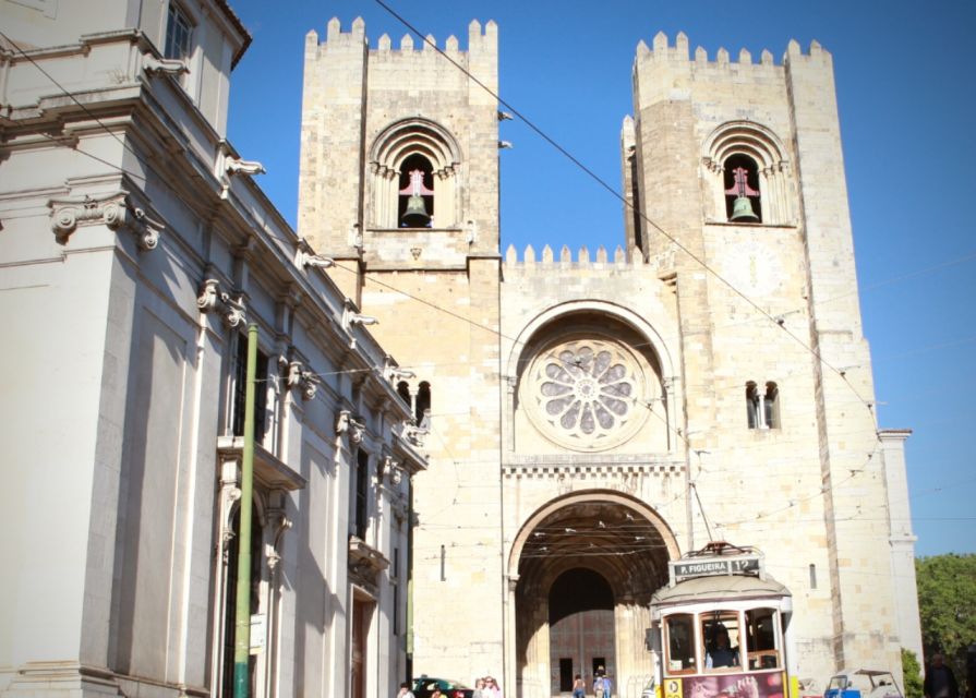 Lisbon: Lisbon Cathedral Entry Ticket - Common questions