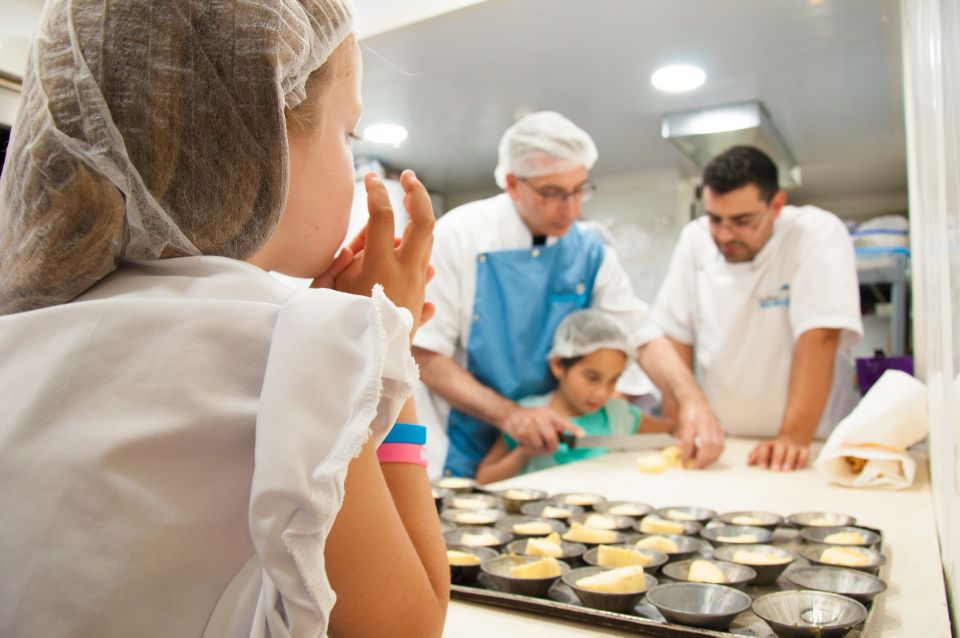 Malveira: Pastel De Nata Workshop at a Real Bakery - Language Options
