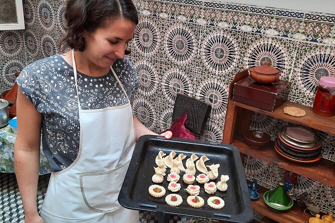 Moroccan Hands on Traditional Pastries & Tea Class in Marrakech - Common questions