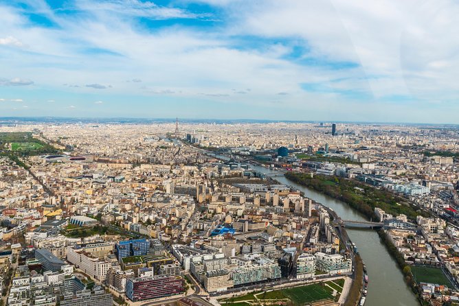 Paris and Versailles Sightseeing Helicopter Tour - Common questions