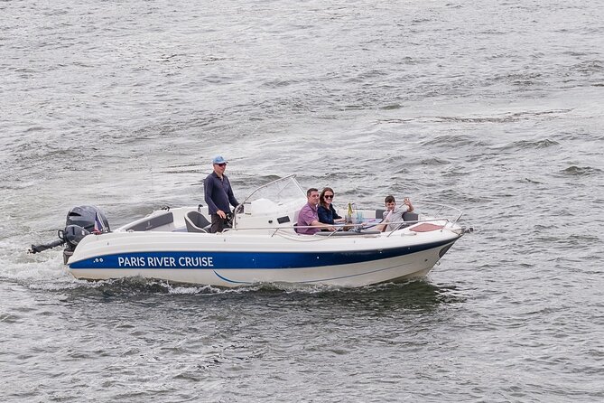 Paris Seine River Private Boat - Common questions