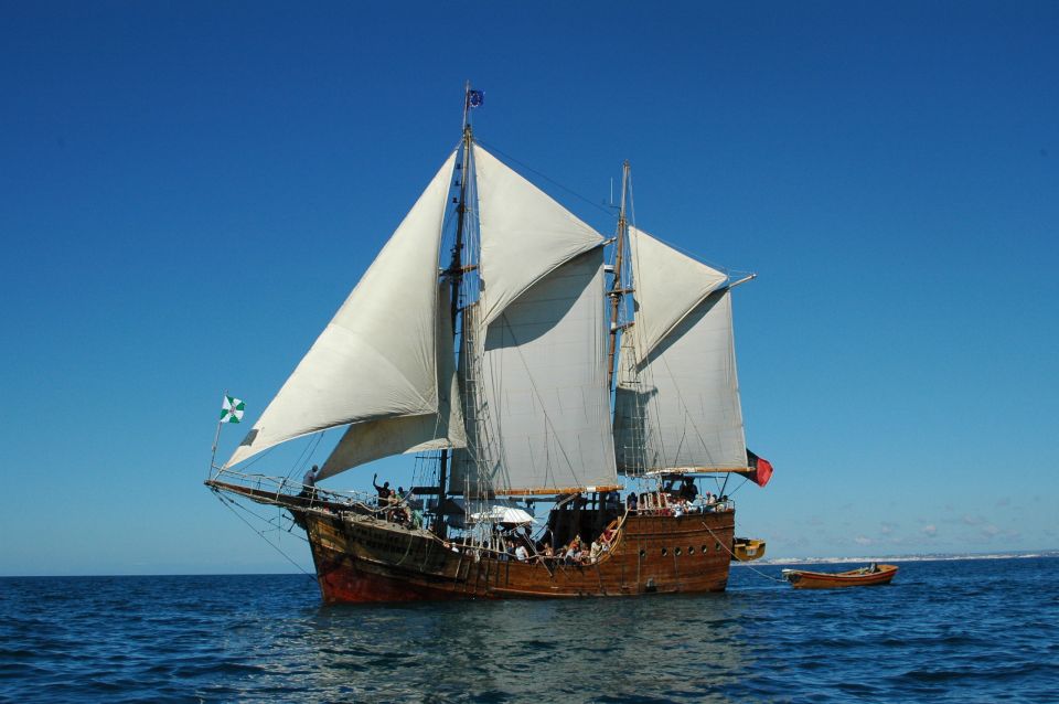 Portimão: Pirate Ship Cave Cruise - Directions