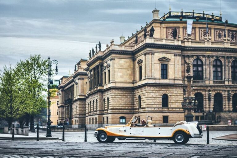 Prague: 1.5–Hour Vintage Car Tour
